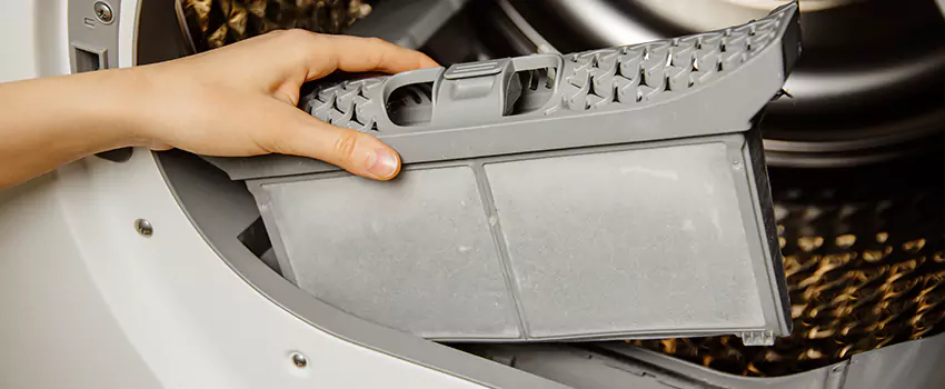 Signs Of A Clogged Dryer Lint Trap in Greenwood, Mississippi